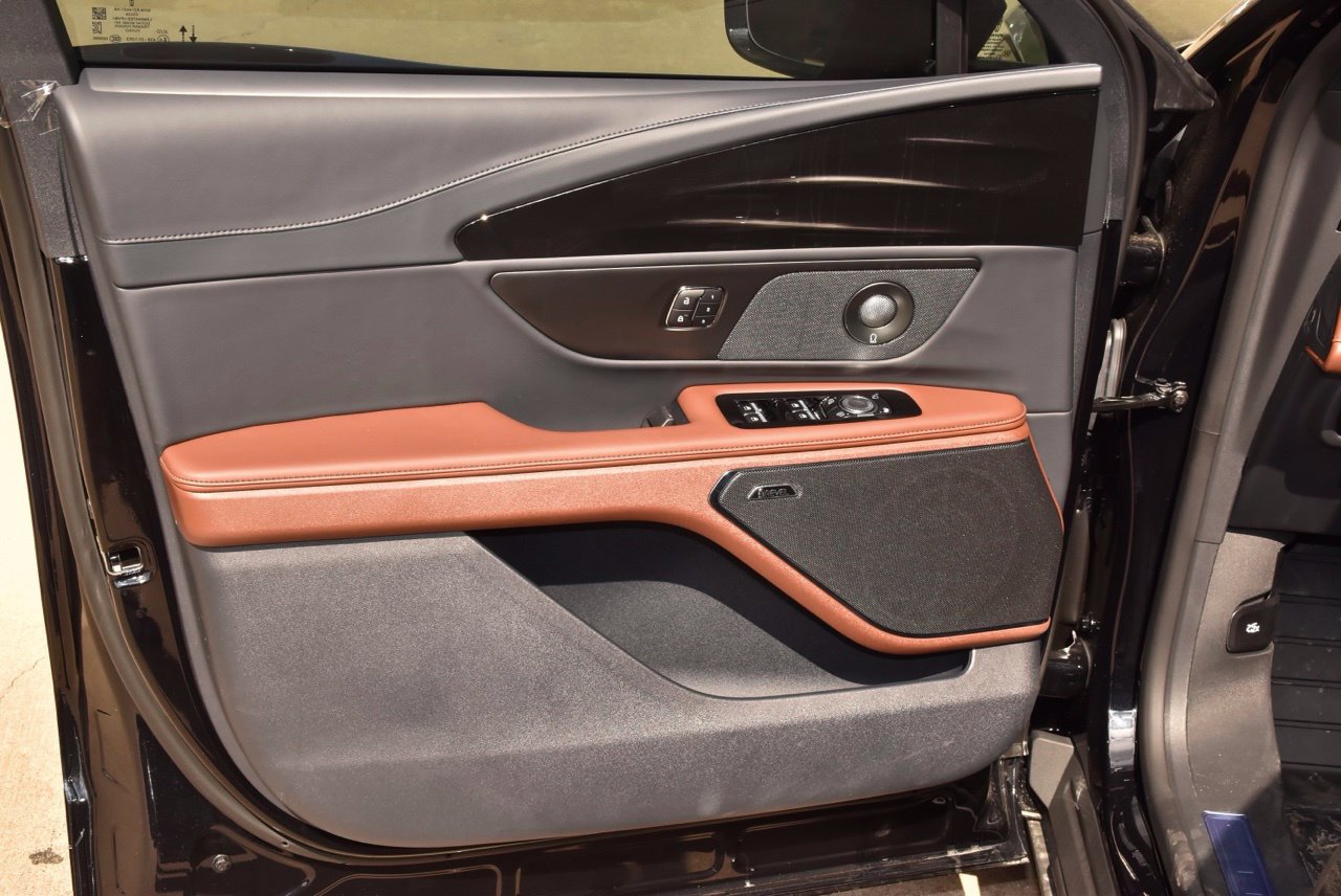 New 2026 Lincoln Nautilus Reserve AWD/4WD image 37