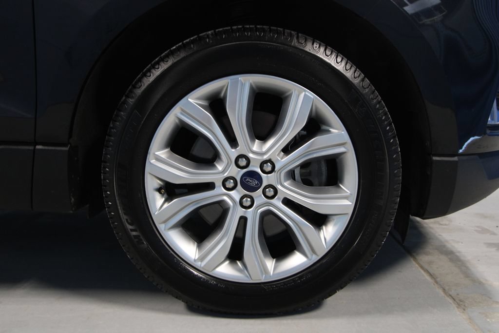 Used 2020 Ford Edge Titanium AWD/4WD image 33