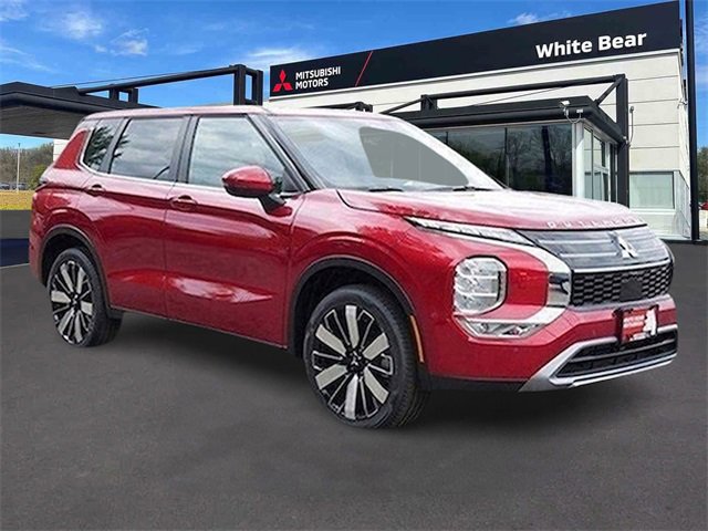 New 2025 Mitsubishi Outlander SE image 1