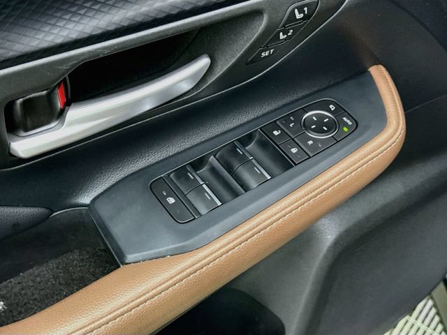 Used 2024 Toyota Grand Highlander AWD Hybrid image 18