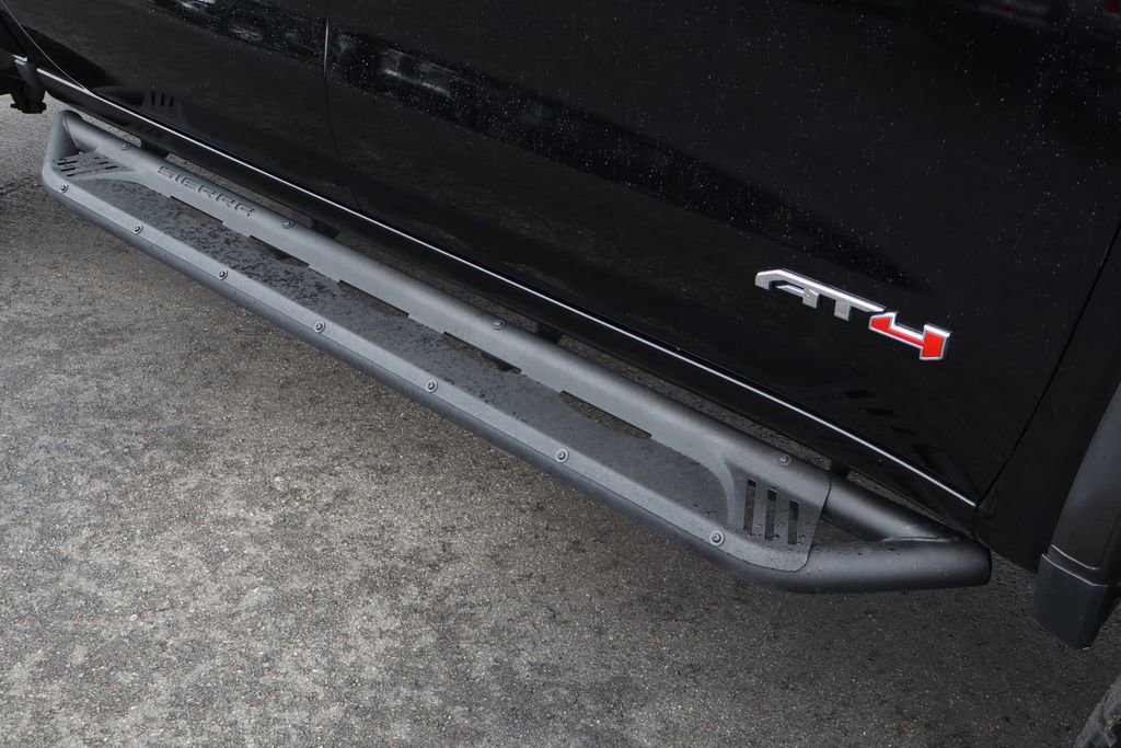 Used 2024 GMC Sierra 1500 AT4 w/ Technology Package image 10