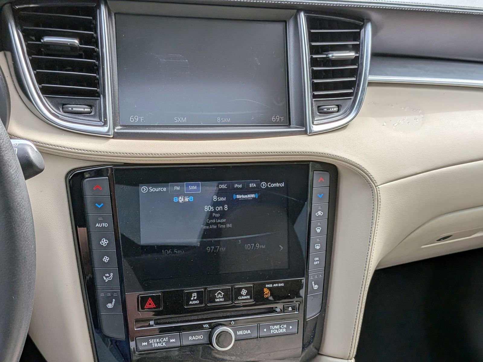 Used 2019 INFINITI QX50 Essential w/ Premium Heat Package image 22