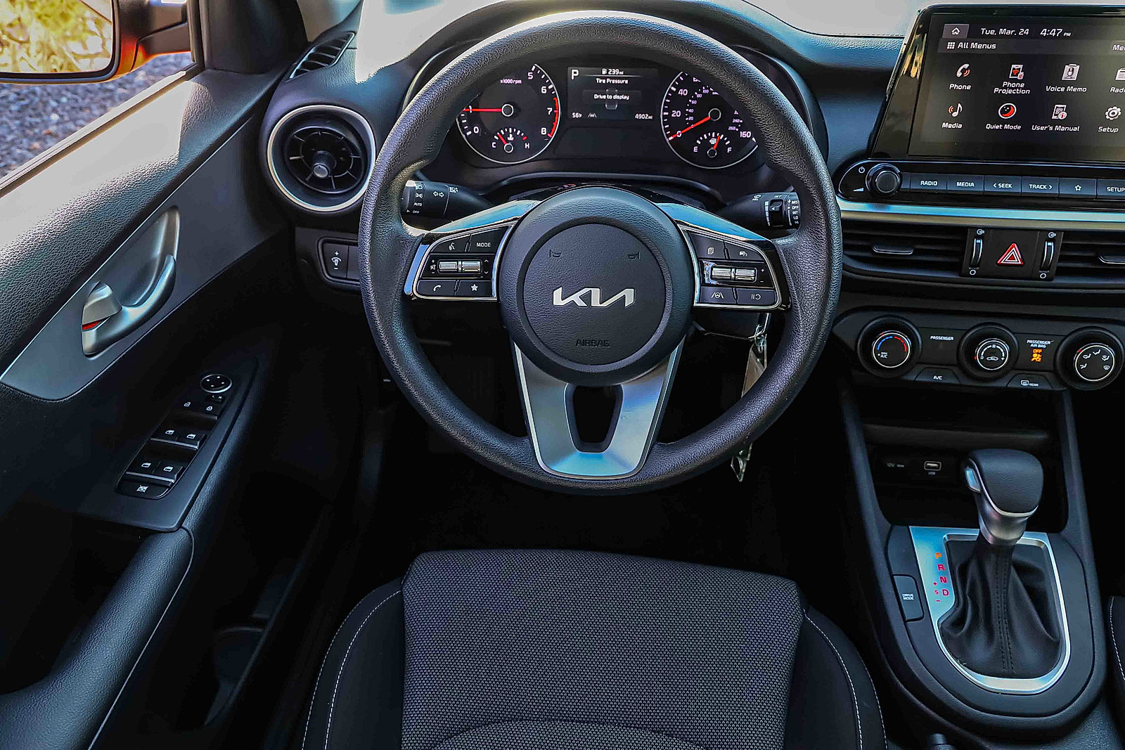 Certified 2024 Kia Forte LXS image 17