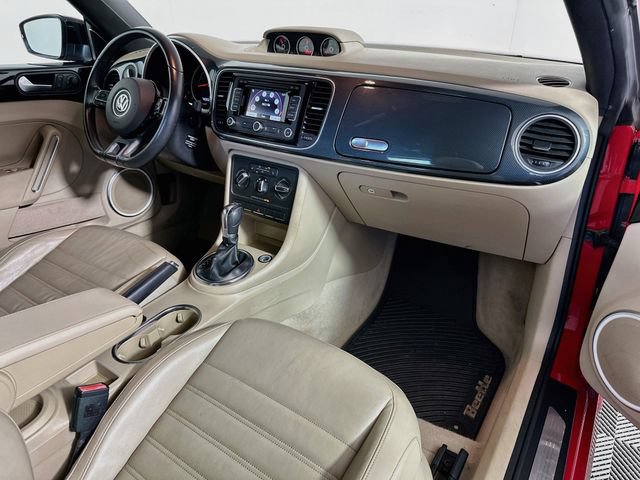 Used 2013 Volkswagen Beetle Turbo FWD image 26
