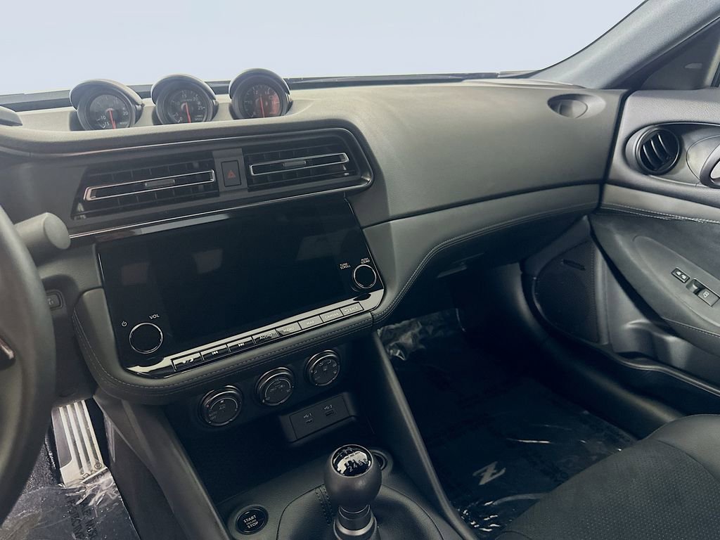 Used 2024 Nissan Z Performance w/ Floor Mat Package image 16
