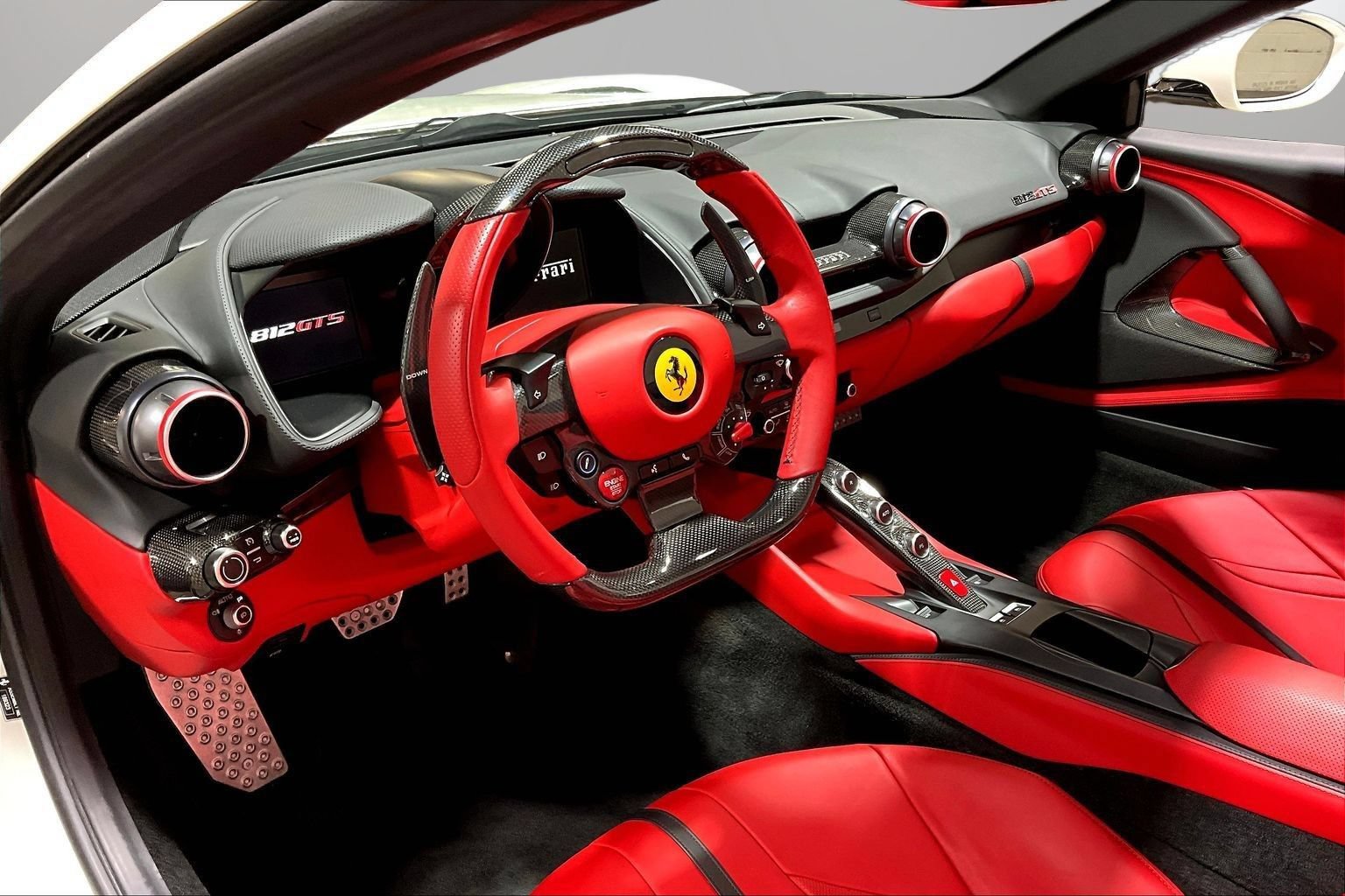Used 2021 Ferrari 812 GTS RWD image 15