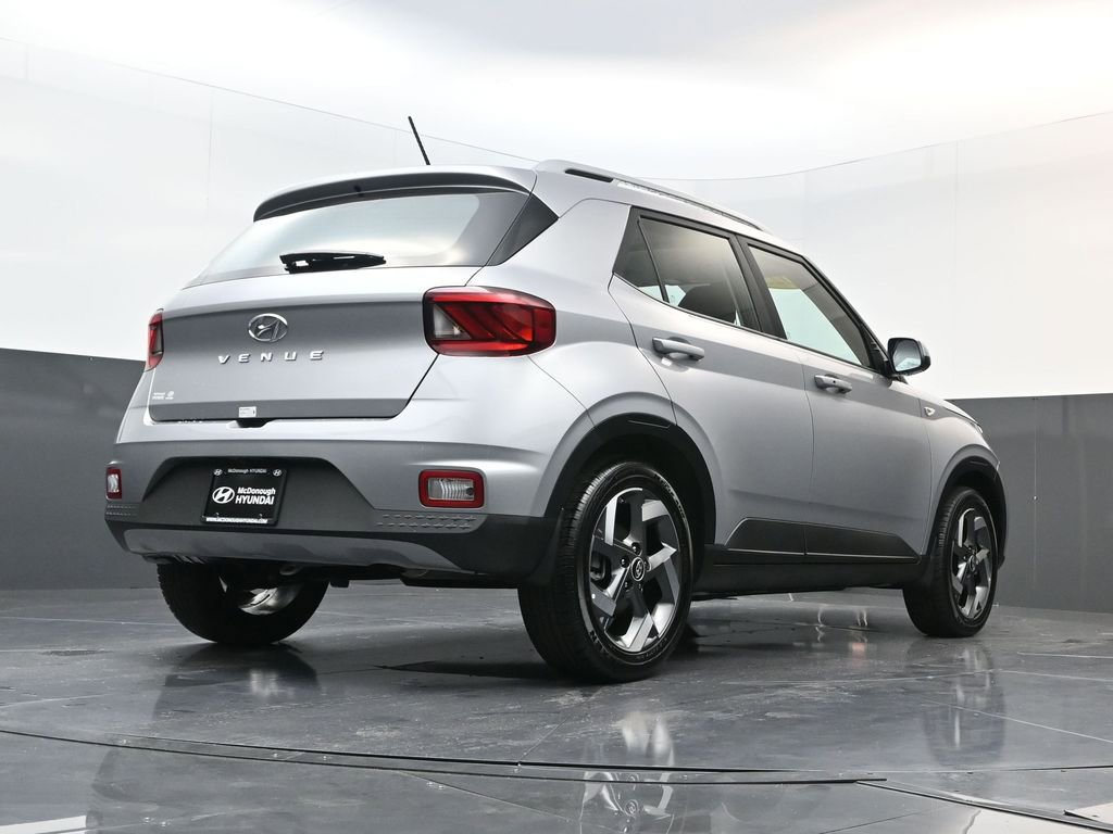Certified 2025 Hyundai Venue SEL image 25