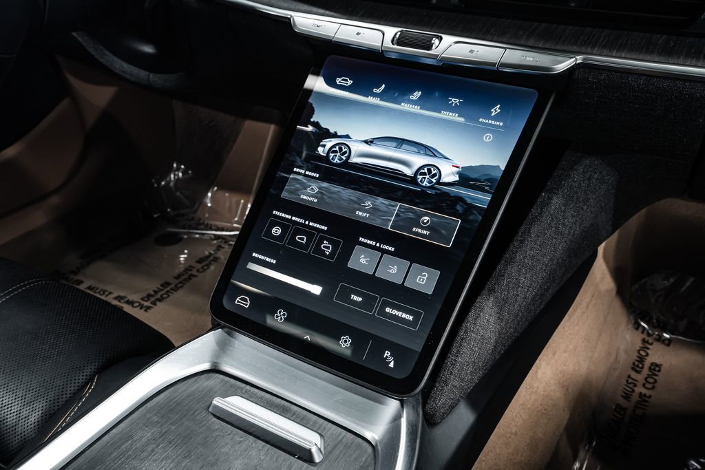 Used 2022 Lucid Air Grand Touring image 24