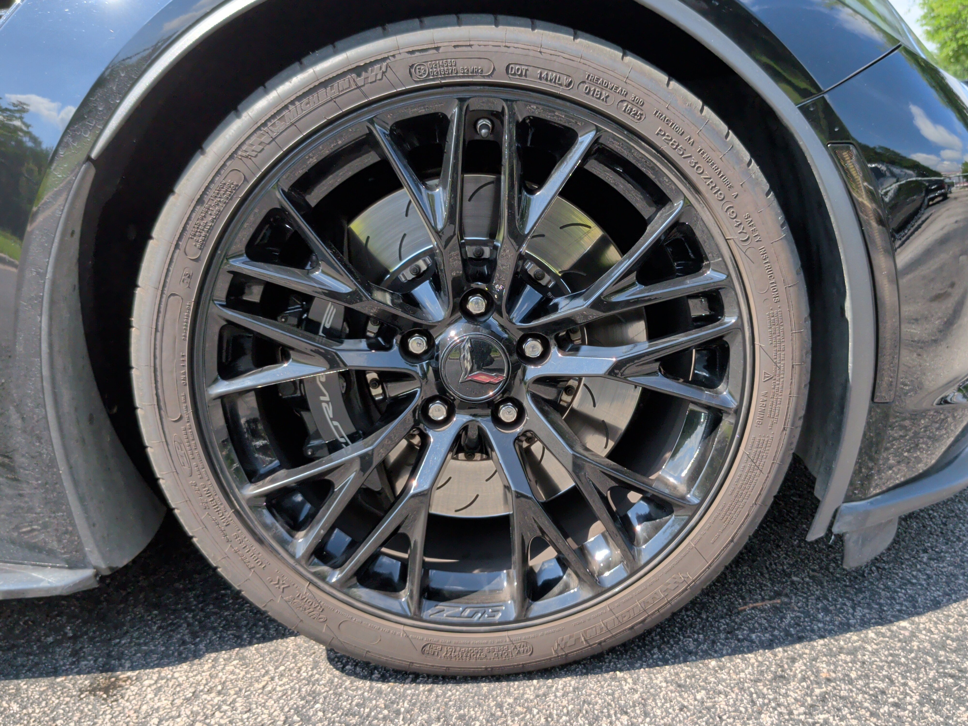 Used 2019 Chevrolet Corvette Z06 RWD image 11