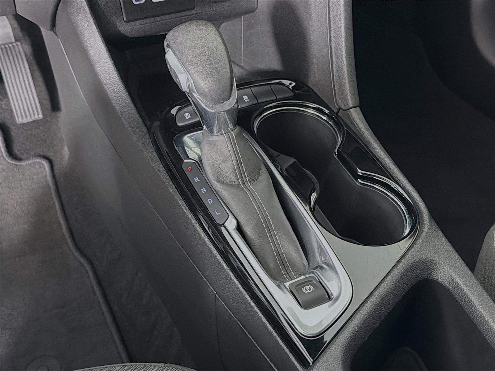 Used 2022 Buick Encore GX Select w/ Sport Touring Package image 17