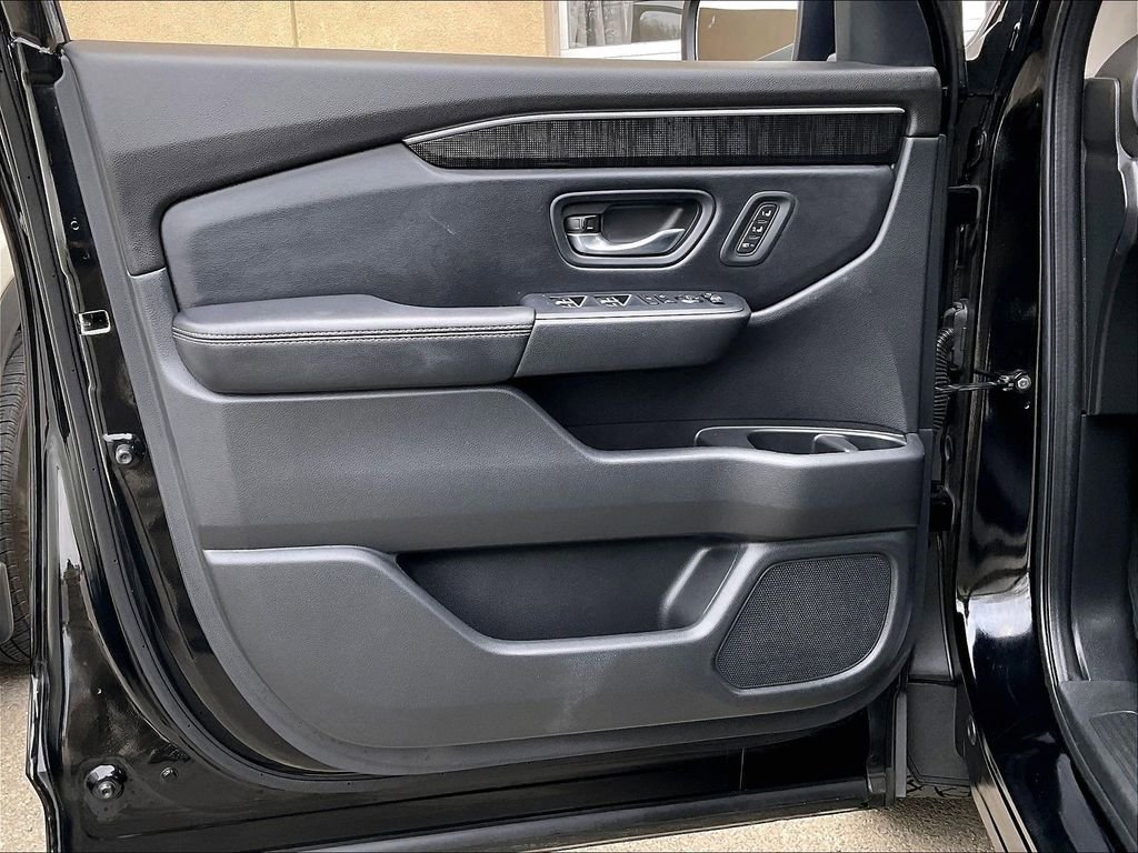 Used 2024 Honda Pilot Elite image 9