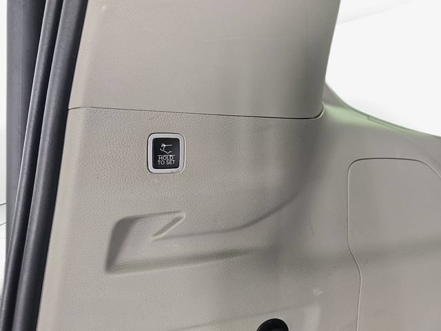 Used 2024 Jeep Wagoneer L Series II w/ Flexible Seating Group AWD/4WD image 34