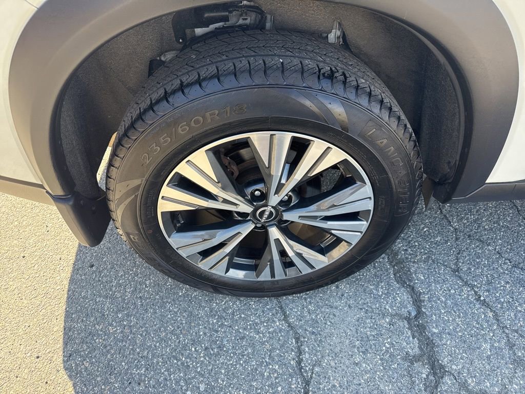 Used 2023 Nissan Rogue SV AWD/4WD image 11