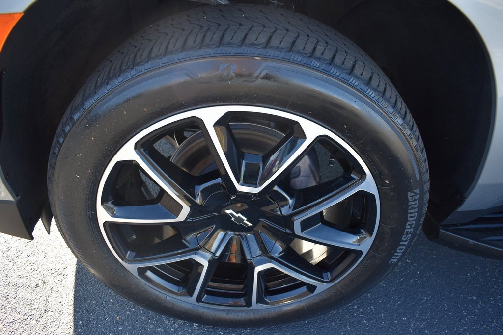 Certified 2024 Chevrolet Suburban RST w/ Luxury Package image 18