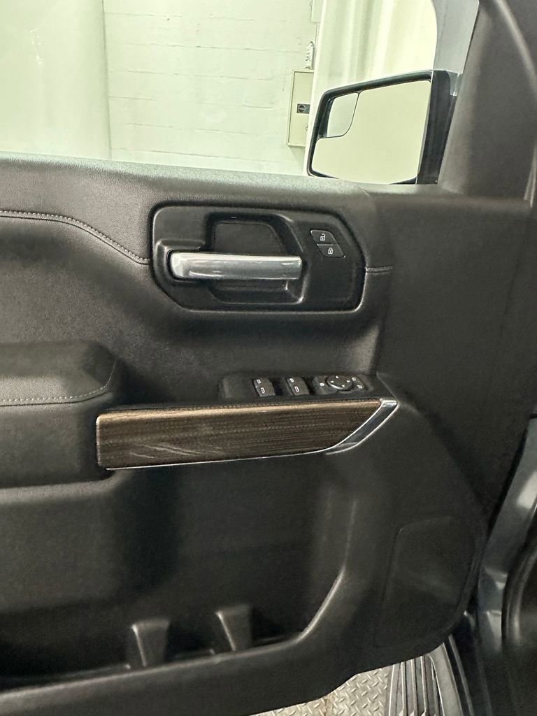 Used 2019 Chevrolet Silverado 1500 LT w/ All-Star Edition image 9