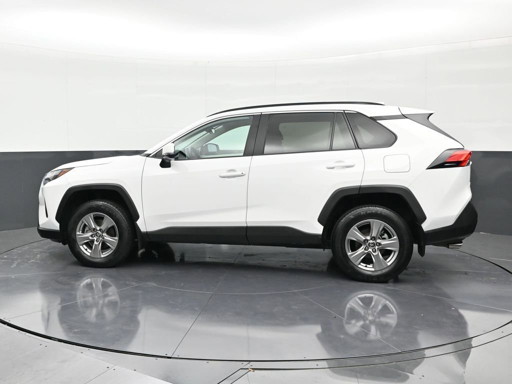 Used 2024 Toyota RAV4 XLE w/ Convenience Package image 2