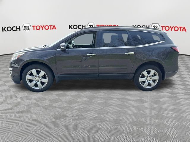 Used 2017 Chevrolet Traverse LT w/ Style and Technology Package image 4