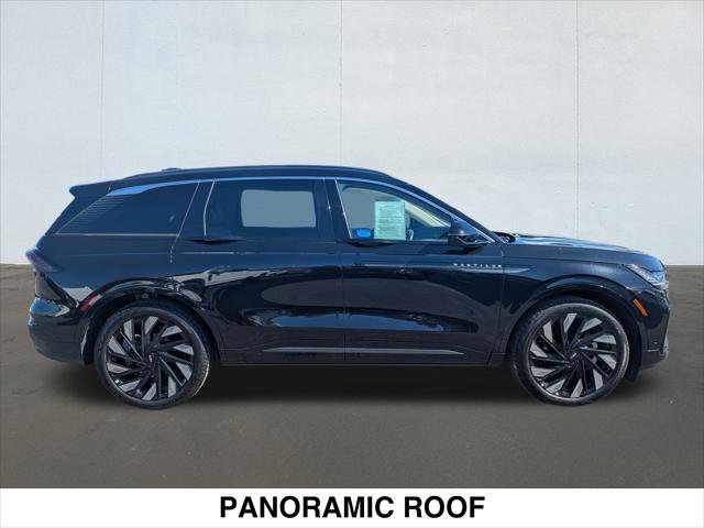 Used 2024 Lincoln Nautilus Black Label w/ Jet Appearance Package (87T) image 7