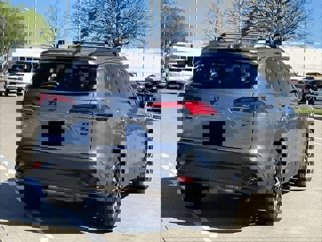 Used 2023 Toyota Corolla Cross XSE w/ Convenience Package image 4