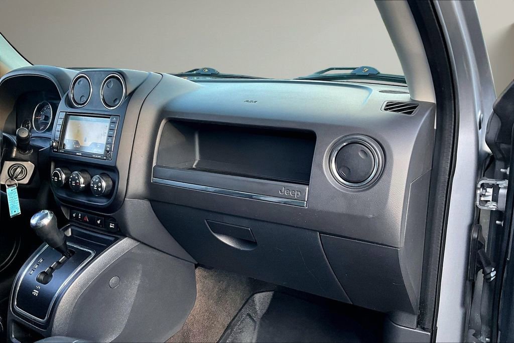 Used 2015 Jeep Patriot Limited w/ Sun/Sound Group AWD/4WD image 24