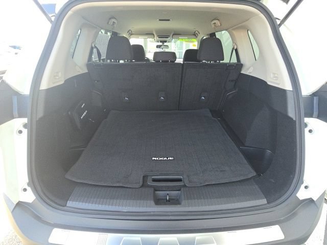 Used 2023 Nissan Rogue SV AWD/4WD image 13
