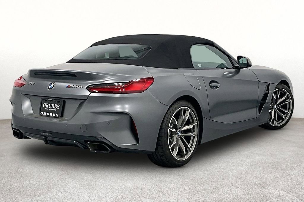 Used 2020 BMW Z4 M40i w/ Executive Package RWD image 2