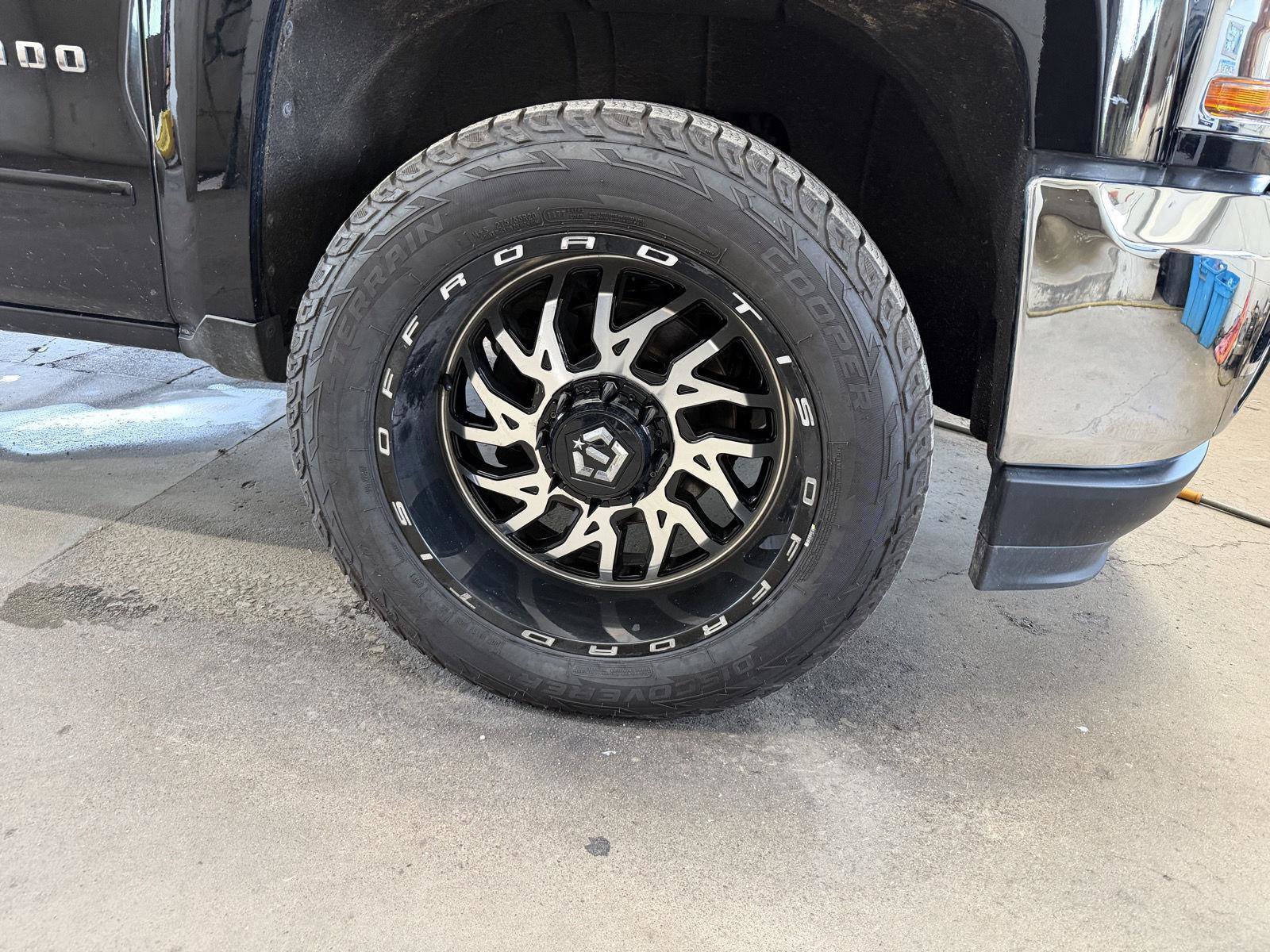 Used 2019 Chevrolet Silverado 1500 LT w/ All Star Edition AWD/4WD image 26