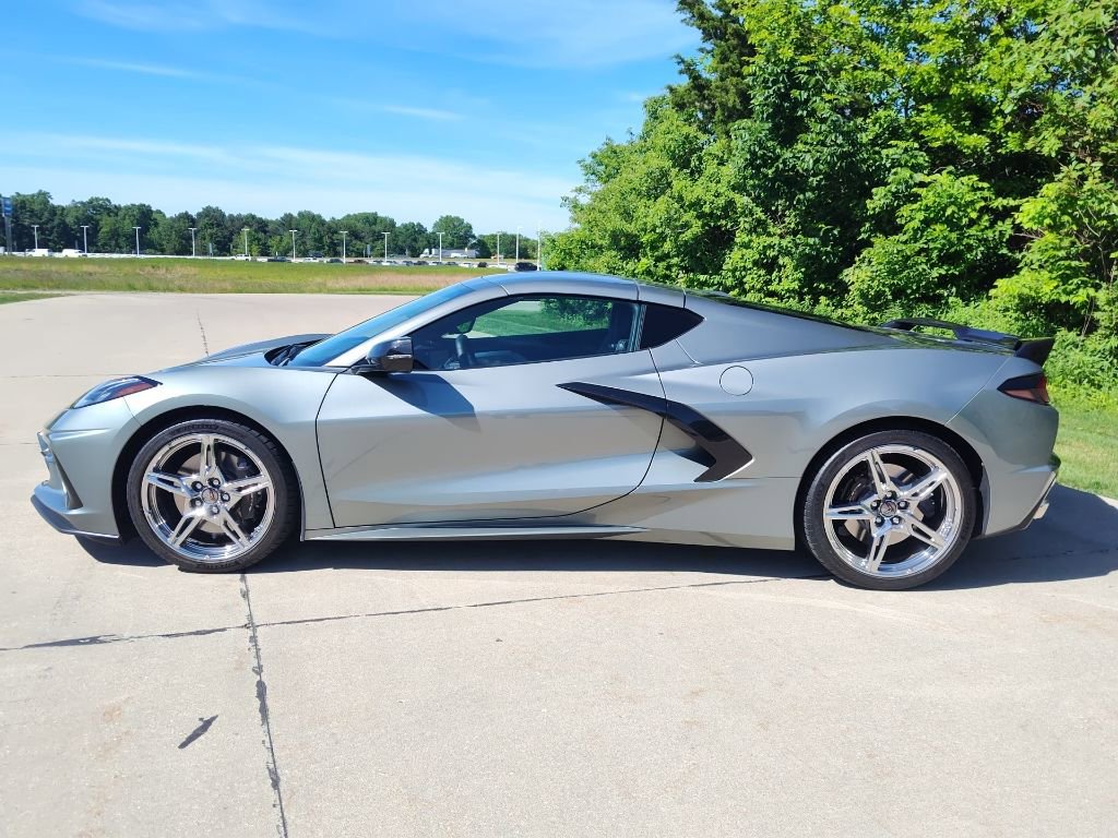 Used 2023 Chevrolet Corvette Stingray Premium Cpe w/ Z51 Performance Package RWD image 8