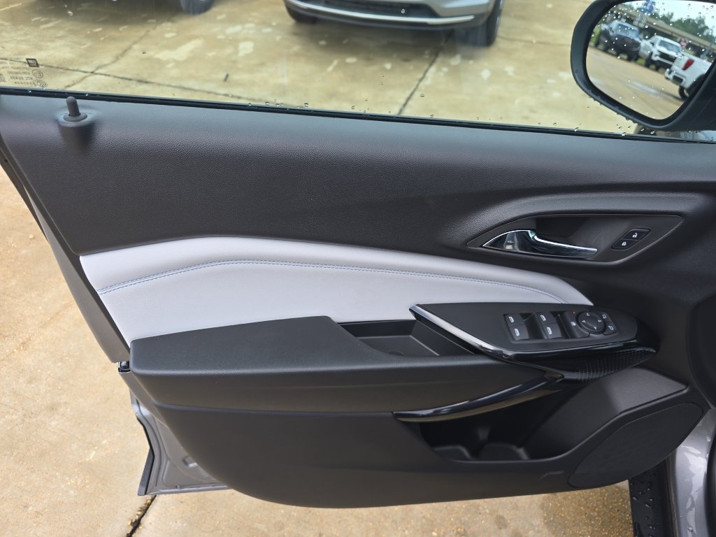 New 2026 Chevrolet Trax LT w/ Driver Confidence Package FWD image 21