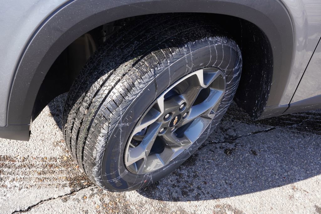 New 2026 Chevrolet Trax LT w/ Driver Confidence Package image 9