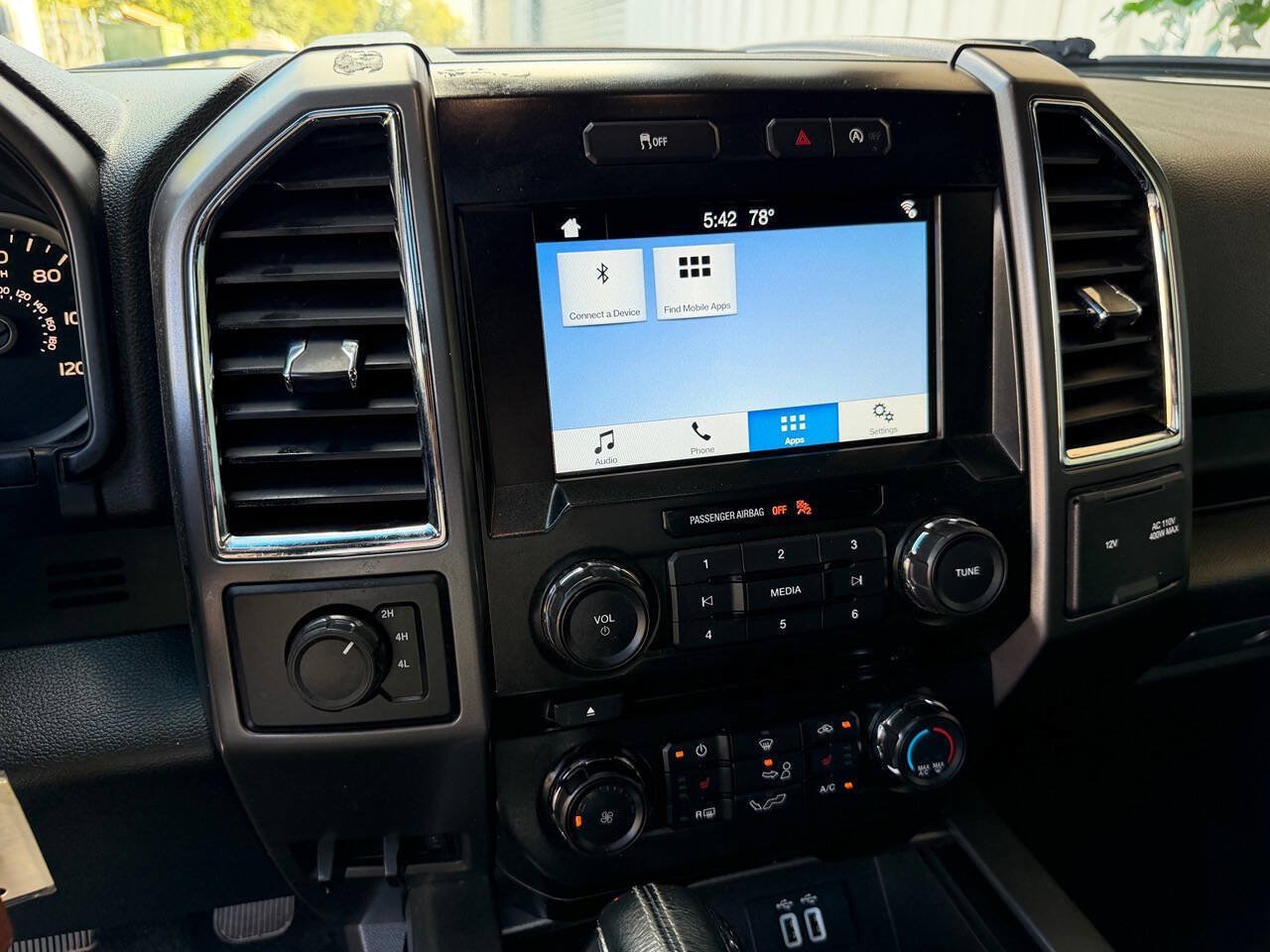 Used 2016 Ford F150 XLT w/ Equipment Group 302A Luxury AWD/4WD image 26