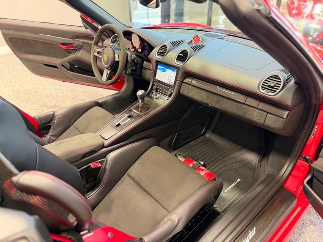 Used 2022 Porsche 718 Boxster Spyder RWD image 23