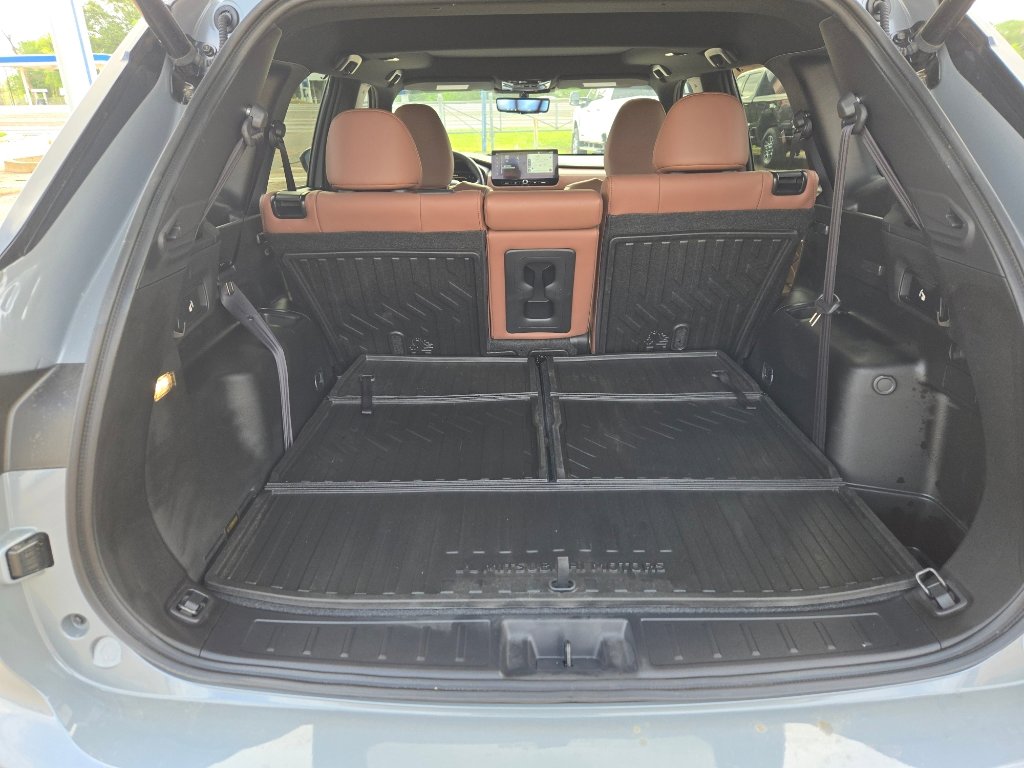 Used 2025 Mitsubishi Outlander SEL image 13