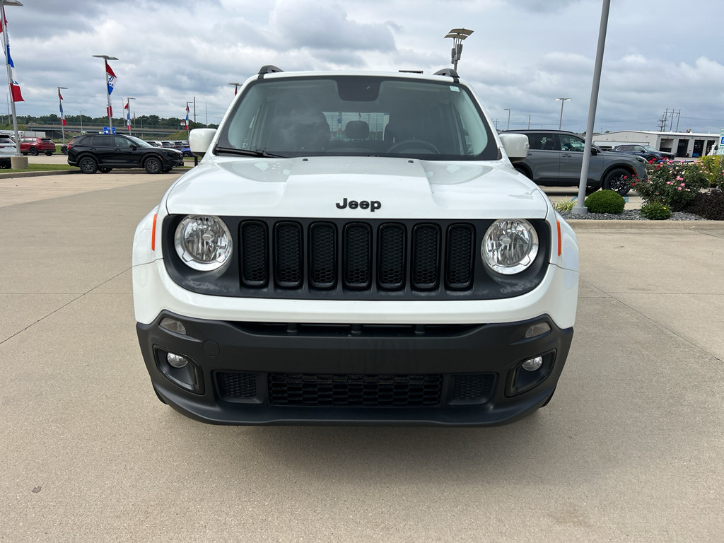 Used 2017 Jeep Renegade Altitude AWD/4WD image 2