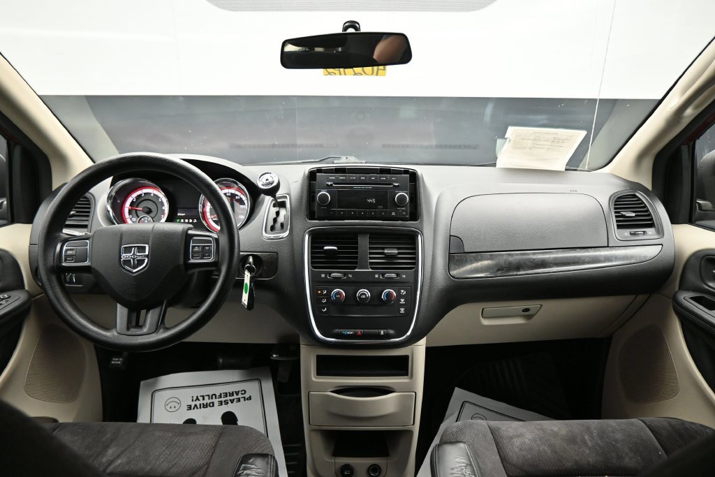 Used 2015 Dodge Grand Caravan American Value Package FWD image 13