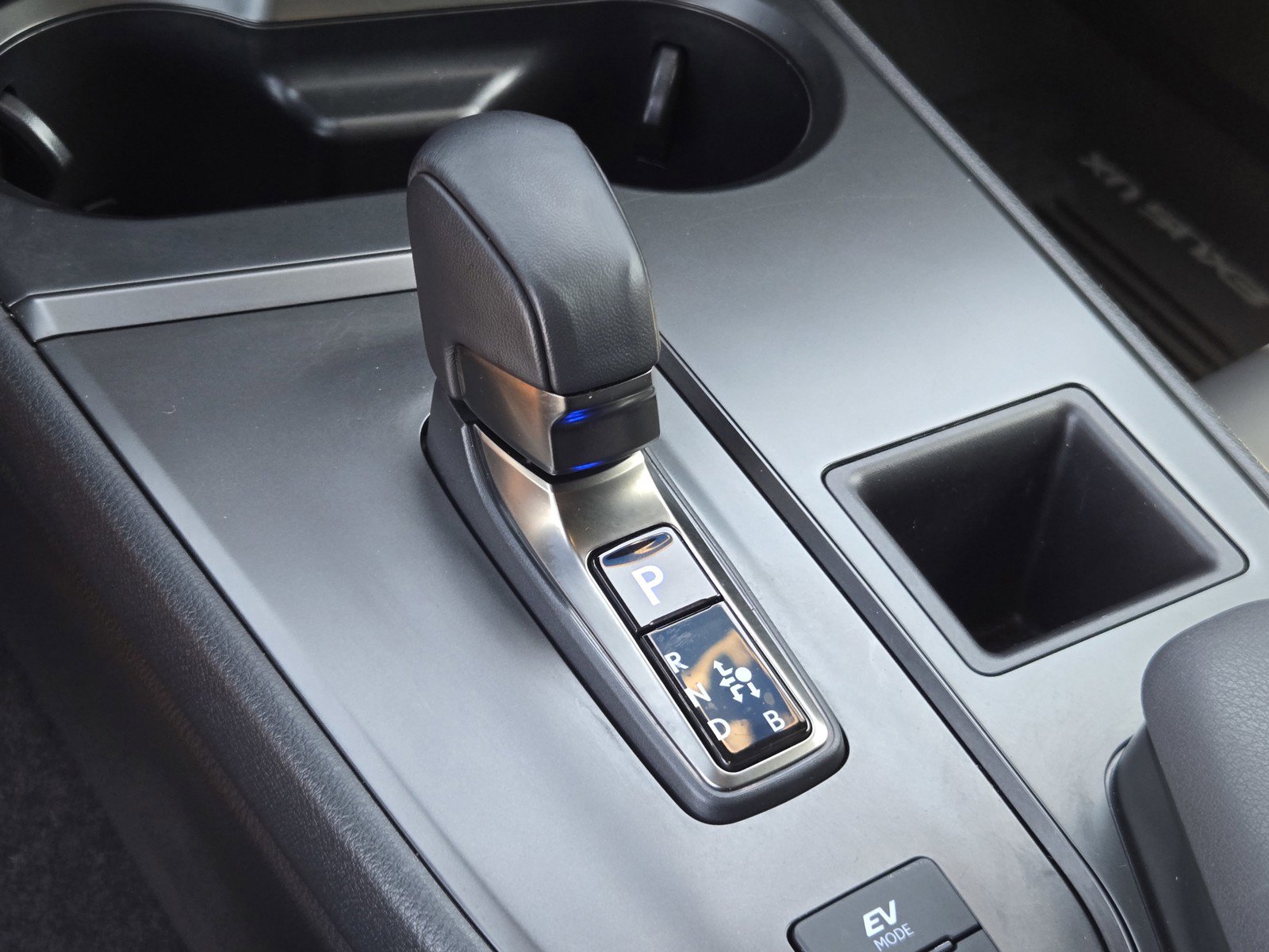 Used 2025 Lexus UX 300h FWD w/ Accessory Package (Z2) image 20