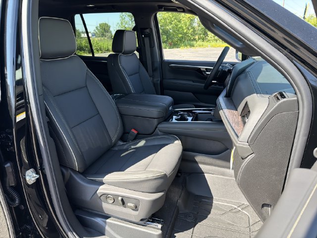 New 2026 Chevrolet Tahoe Premier w/ Sun And Tow Package AWD/4WD image 34