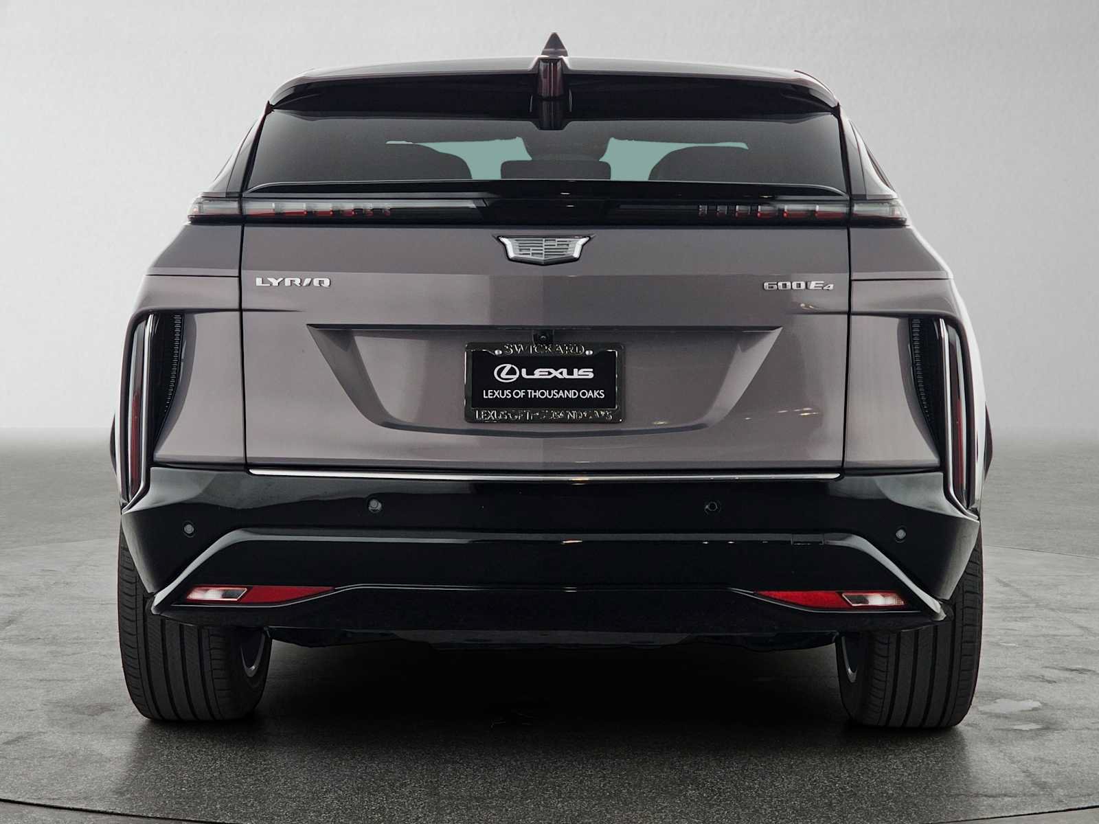 Used 2025 Cadillac Lyriq Luxury AWD/4WD image 4