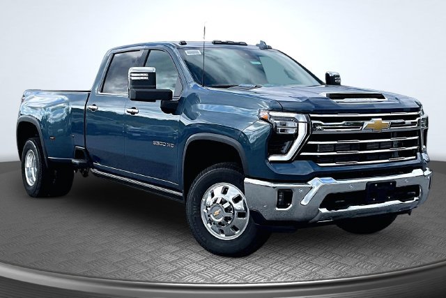 New 2026 Chevrolet Silverado 3500 LTZ w/ LTZ Plus Package AWD/4WD image 2