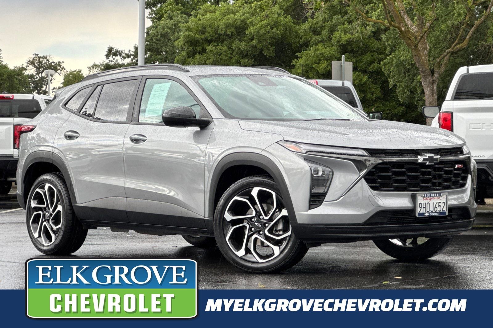 Used 2024 Chevrolet Trax RS w/ Sunroof Package image 1