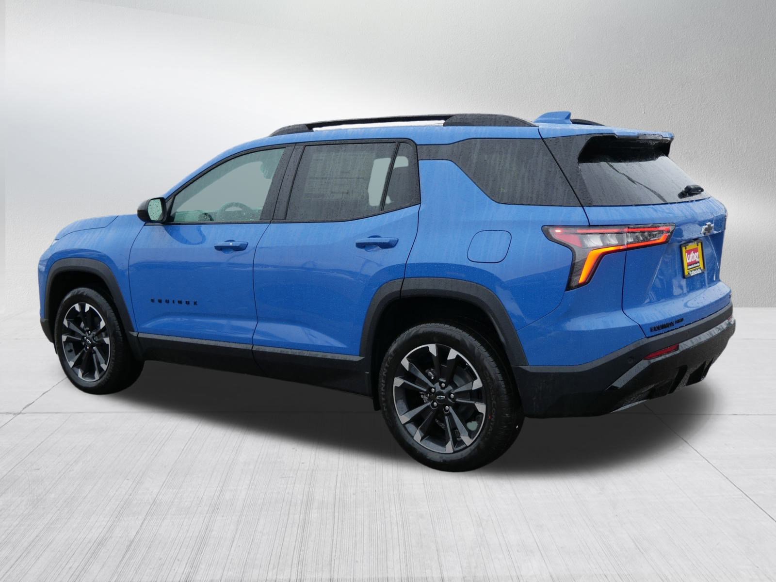 New 2026 Chevrolet Equinox RS w/ Convenience Package III AWD/4WD video 2