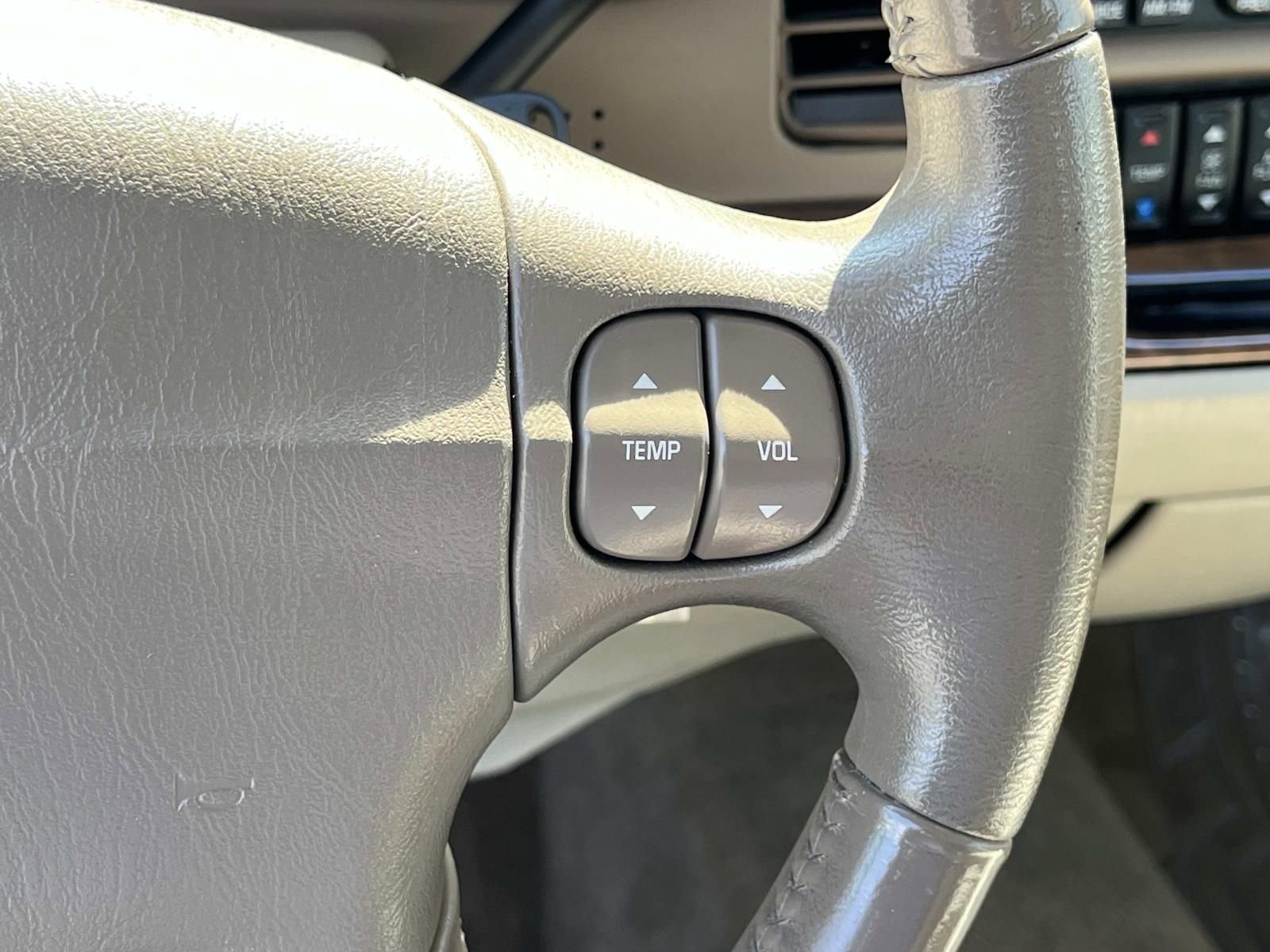 Used 2004 Buick Park Avenue FWD image 30