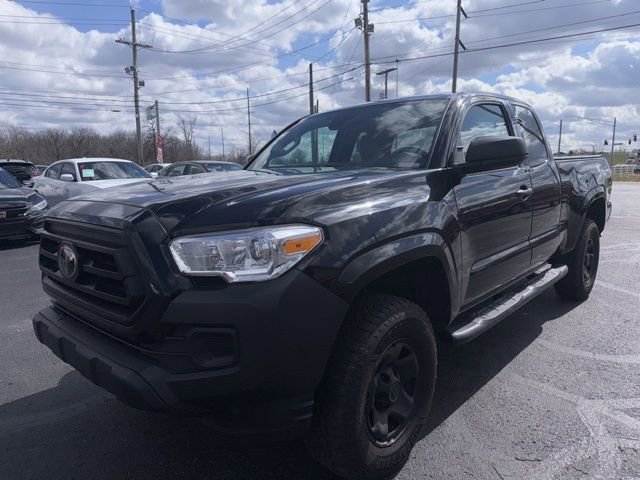 Used 2020 Toyota Tacoma SR image 3
