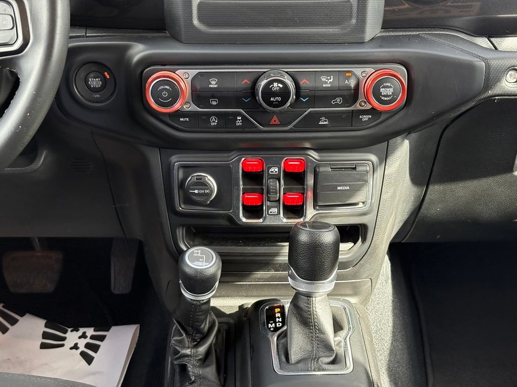 Used 2022 Jeep Gladiator Sport AWD/4WD image 17