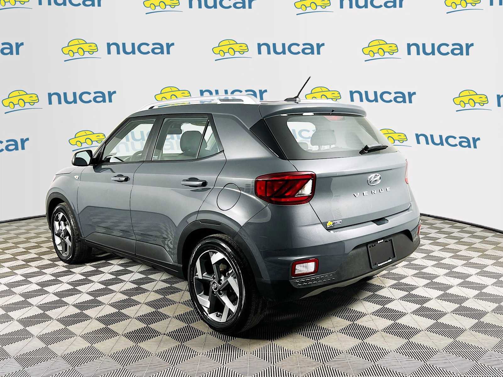 Certified 2025 Hyundai Venue SEL image 5