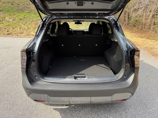 Used 2025 Nissan Kicks SV w/ Charging Package image 14