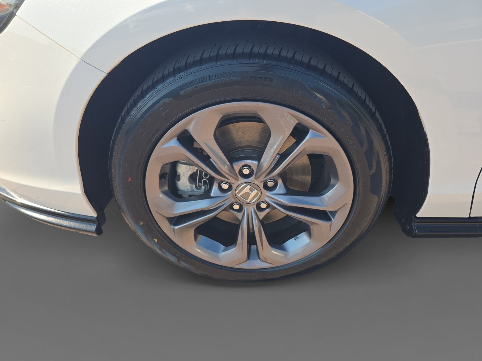 Used 2024 Honda Accord EX-L image 9