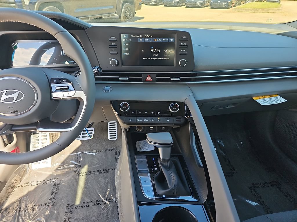 New 2026 Hyundai Elantra SEL Sport Premium FWD image 21