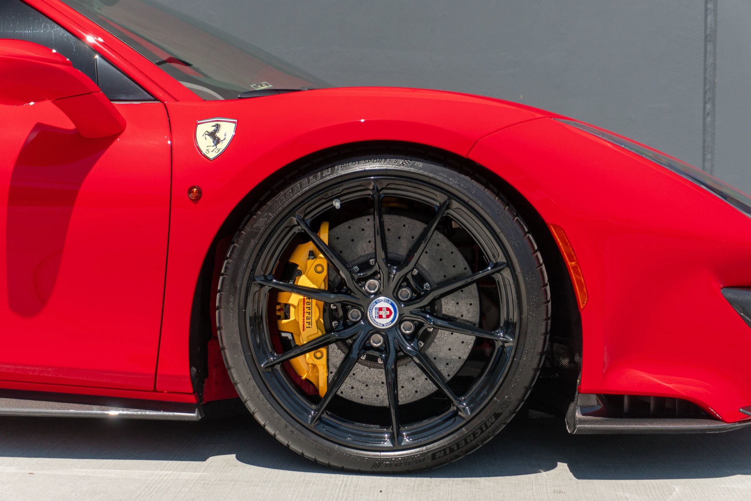 Used 2019 Ferrari 488 Pista Coupe RWD image 41