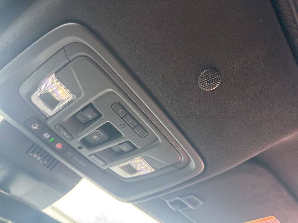 Used 2025 GMC Sierra 2500 Denali Ultimate w/ Max Trailering Package image 23